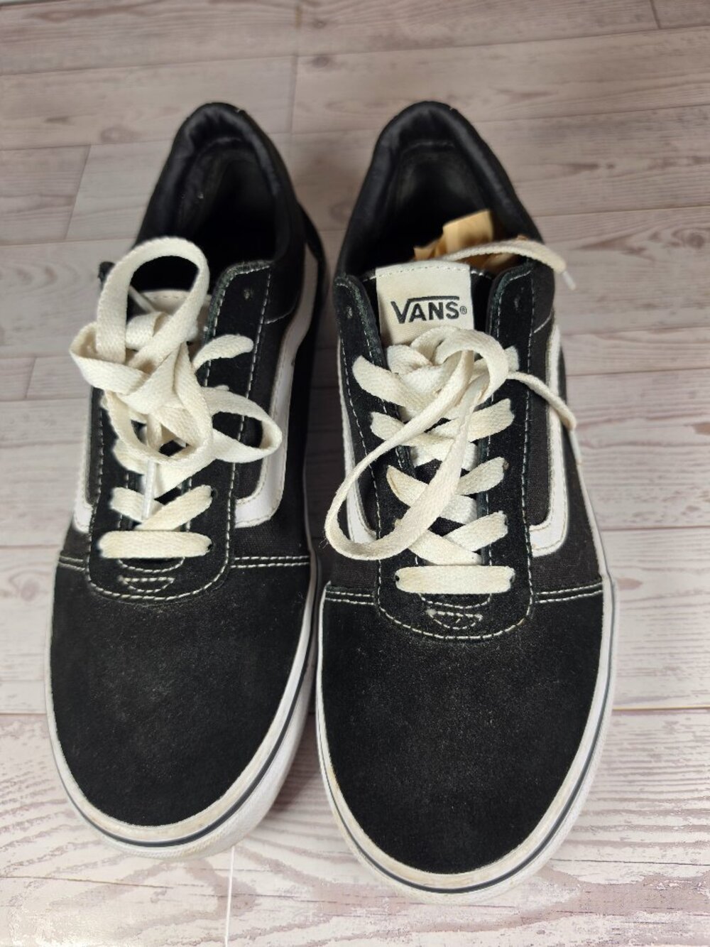 Vans Black White Sneakers Youth 6.5 Classic Lace Up Low Top